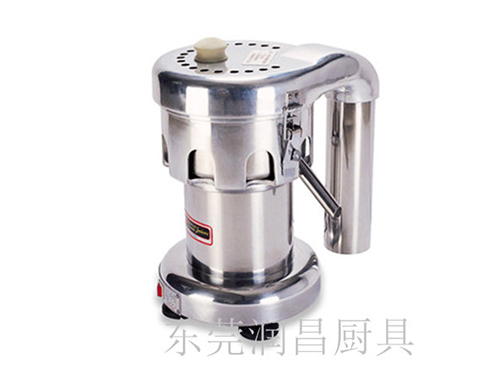 整體滄州廚房設備使用榨汁機時要注意哪些要點？